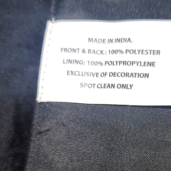 Beaded black and purple Halloween table runner. - Picture 3 of 6